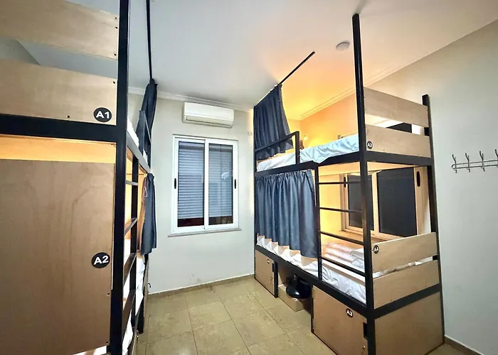 Pmg 旅馆 地拉那